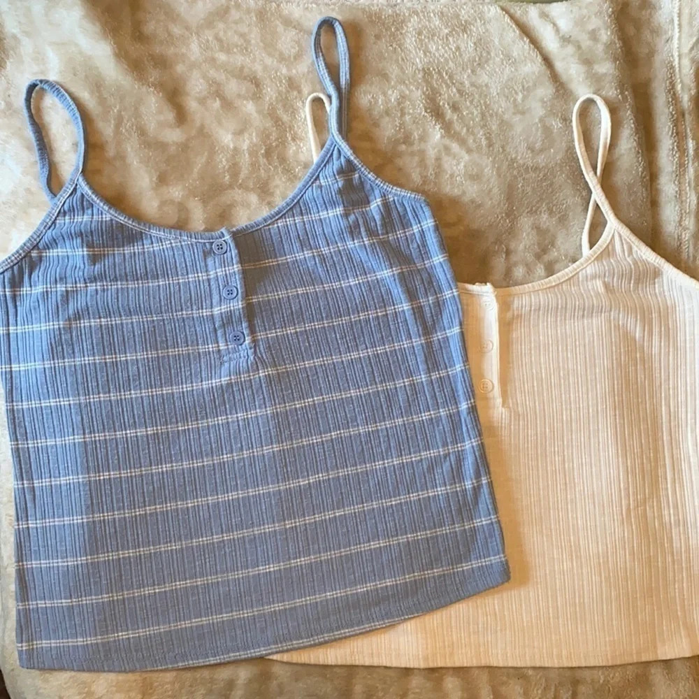Bundle of 2 Ribbed Spaghetti Strap Cami Tank Tops​​​​​​​​​​